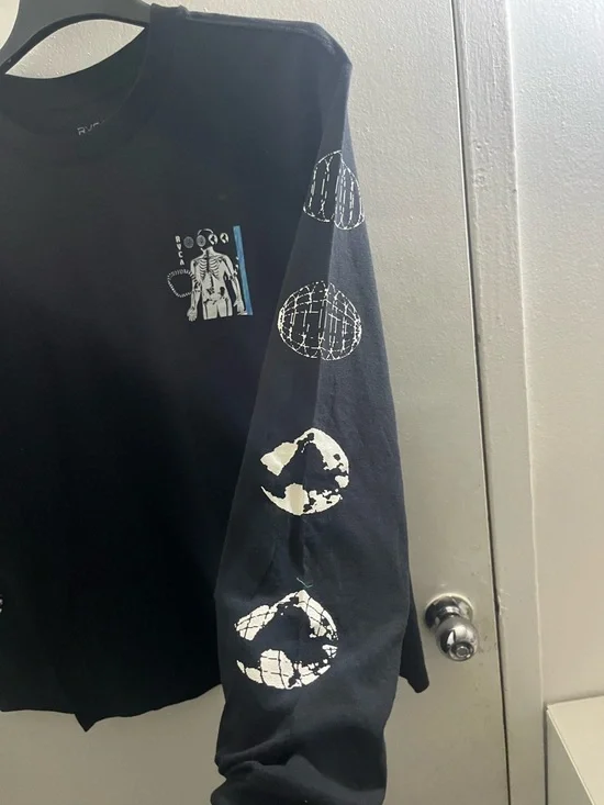 RVCA Black Long-Sleeve Graphic Tee with White Sleeve Motifs - Picture 3 of 8